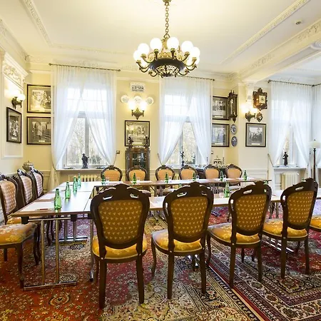 Palac Tlokinia Курортний комплекс 4*