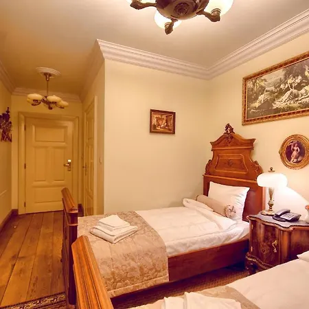 Palac Tlokinia Курортний комплекс Каліш