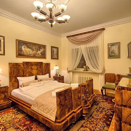 Palac Tlokinia 4* Kaliszki