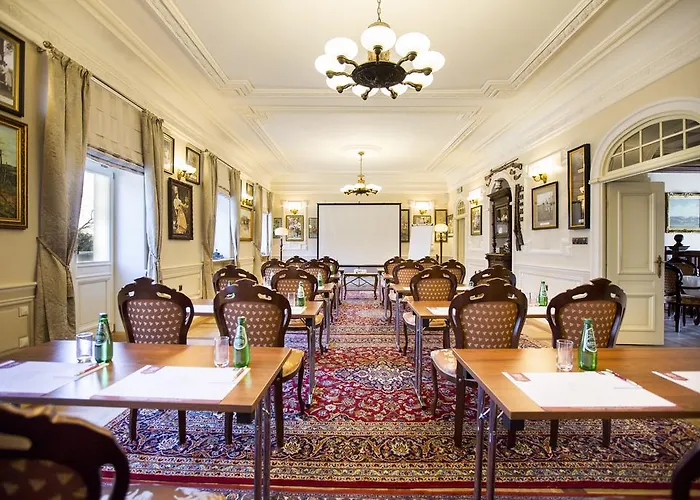 Palac Tlokinia 4* Kalisz (Greater Poland)