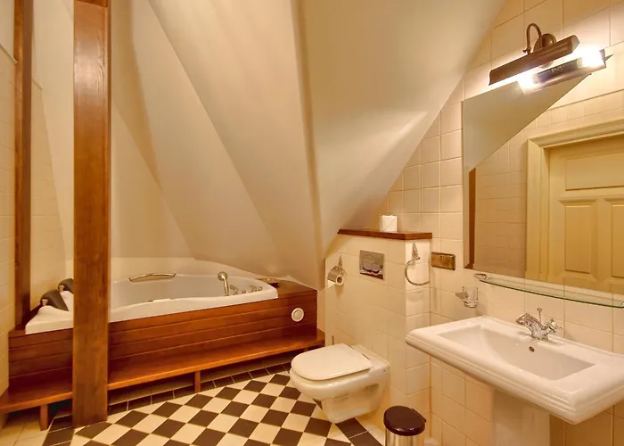 Palac Tlokinia 4* Kalisz (Greater Poland)